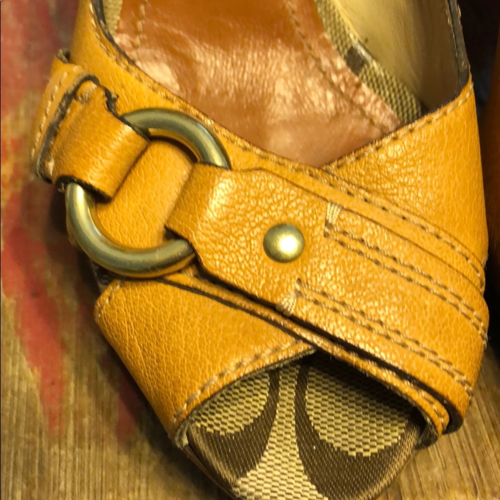 Coach Heels - Picture 8 of 14